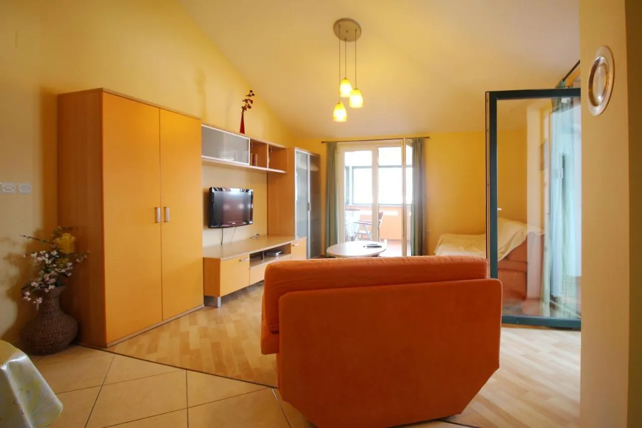 Apartments Pintar Zarok Baška 0*,