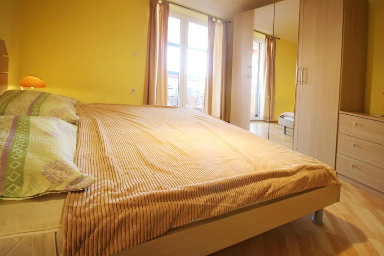 Apartments Pintar Zarok Baska  Croatia