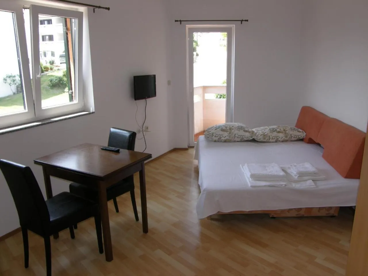 Apartments Pintar Zarok Baska