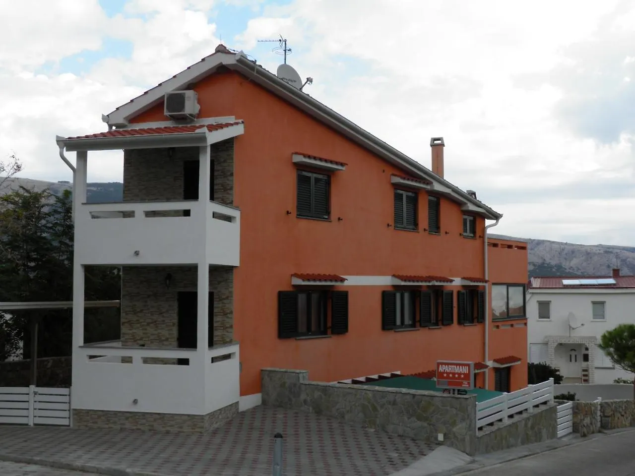 Apartments Pintar Zarok Baška 0*,  Chorvatsko